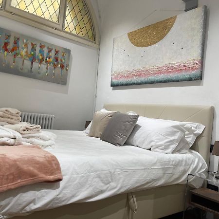 Unique And Antique Apartment Флоренция Экстерьер фото