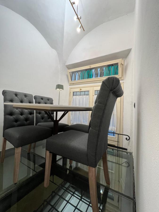 Unique And Antique Apartment Флоренция Экстерьер фото