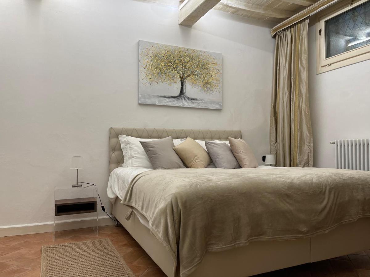 Unique And Antique Apartment Флоренция Экстерьер фото
