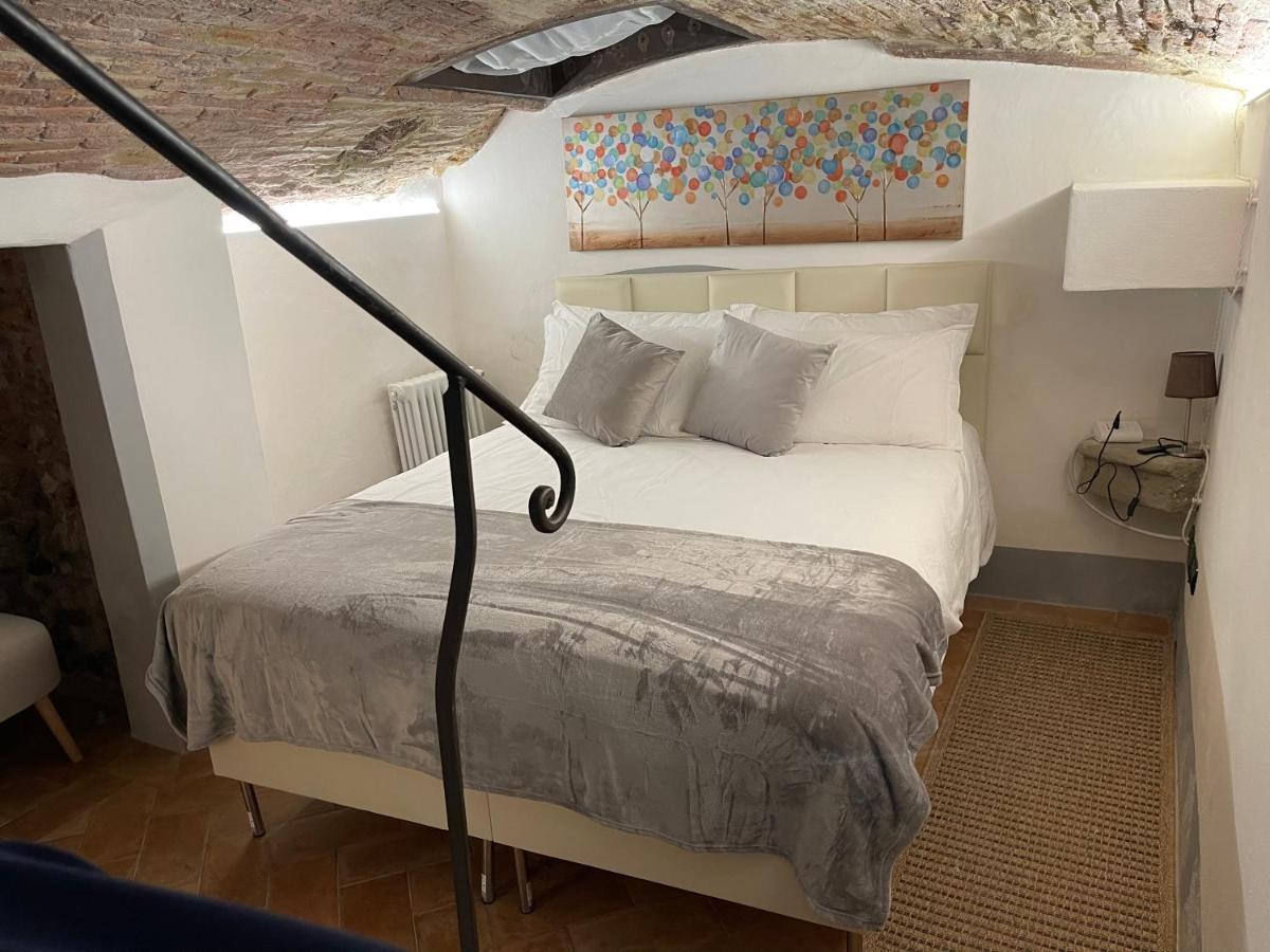 Unique And Antique Apartment Флоренция Экстерьер фото